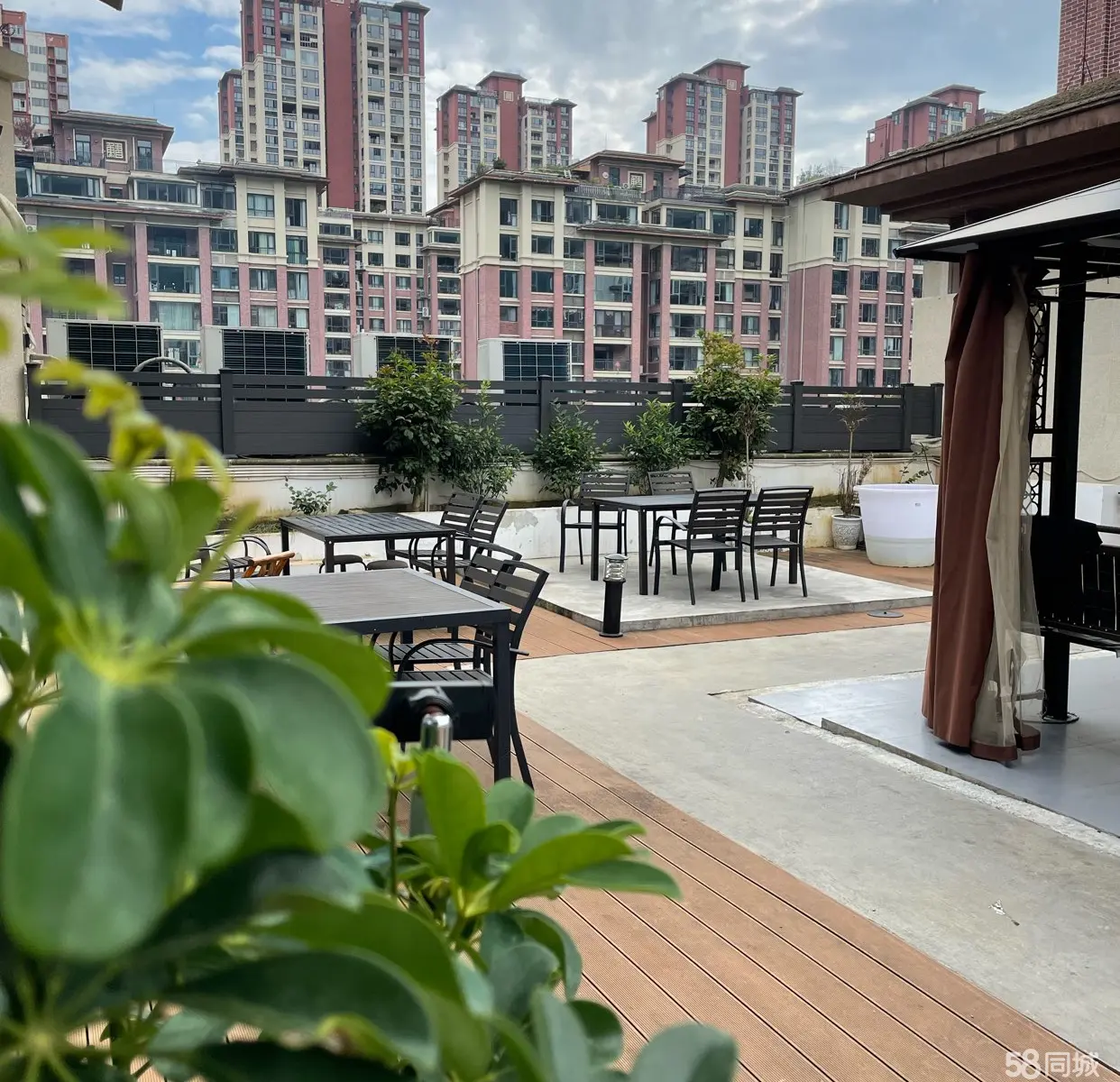 （转让）店面位置在习水箐山公园里售楼部三楼公园里私房菜停车方便